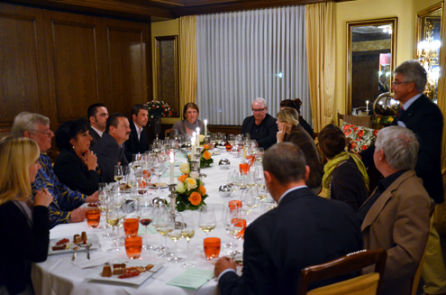 Abschlussessen der Spätlesereiterjury im mit ausrichtenden Hotel Goldener Karpfen, in dem die Jury auch traditionel untergebracht ist